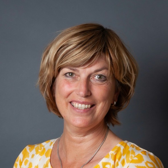 Corine Bakker